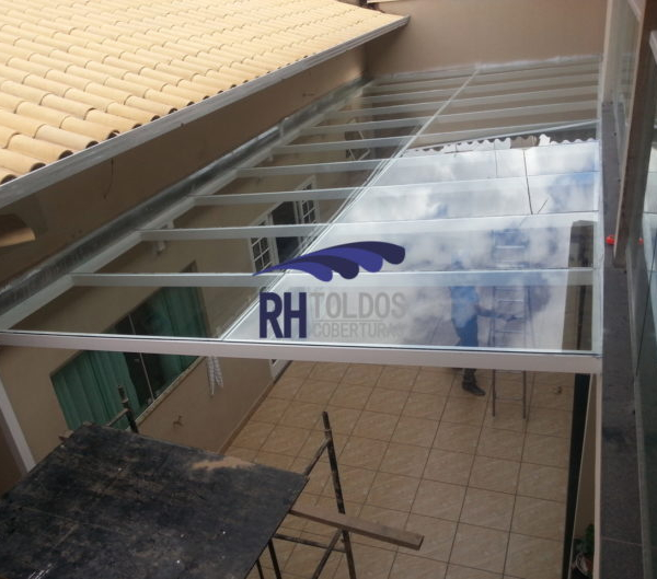 Coberturas de vidro para pergolados