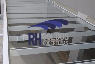 Telhado acrílico: porque ele faz tanto sucesso nos projetos?