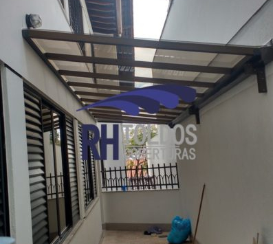 Coberturas em Policarbonato Compacto BH