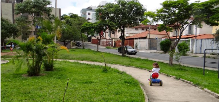 Dona Clara Toldos e coberturas