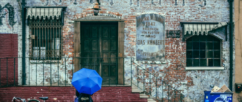 5 dicas infalíveis de como proteger a porta de entrada da chuva