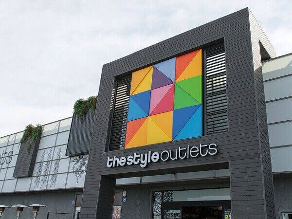 Fachadas de shopping centers