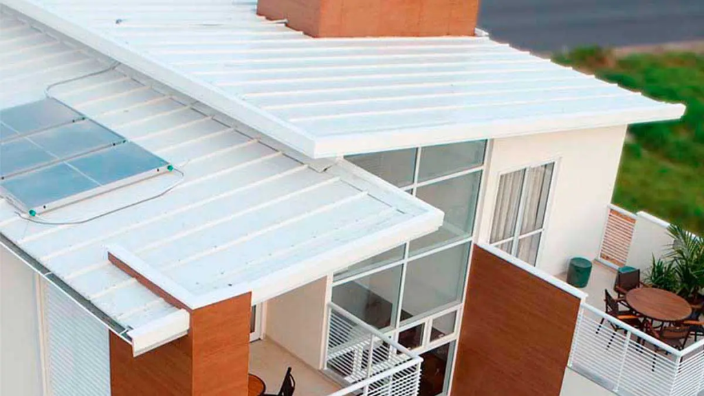 Eficiência Energética com Telha Sanduíche